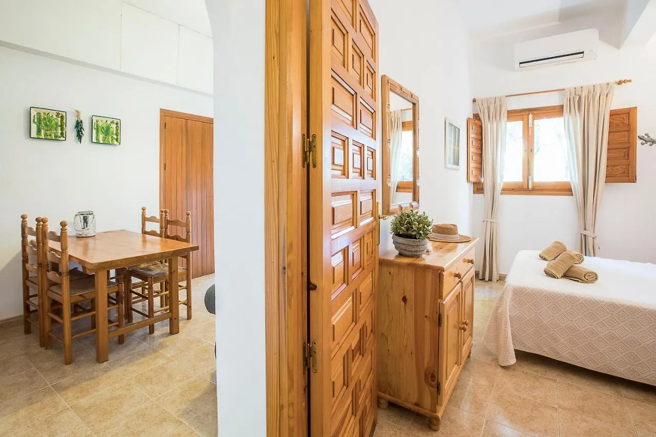 Apartamentos Molina 9-10-11 Es Calo  Es Calo (Formentera)