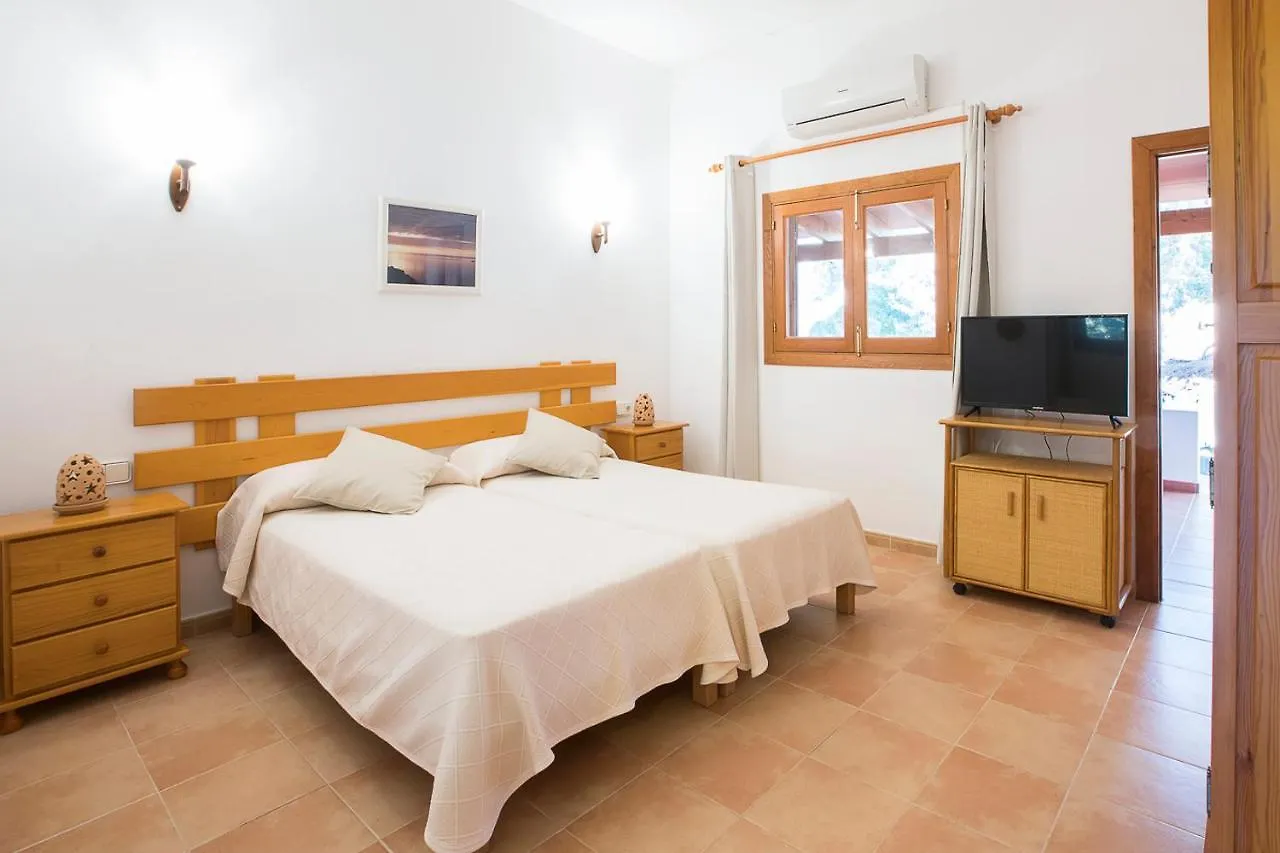 Apartamentos Molina 9-10-11 Es Calo  Es Calo (Formentera)