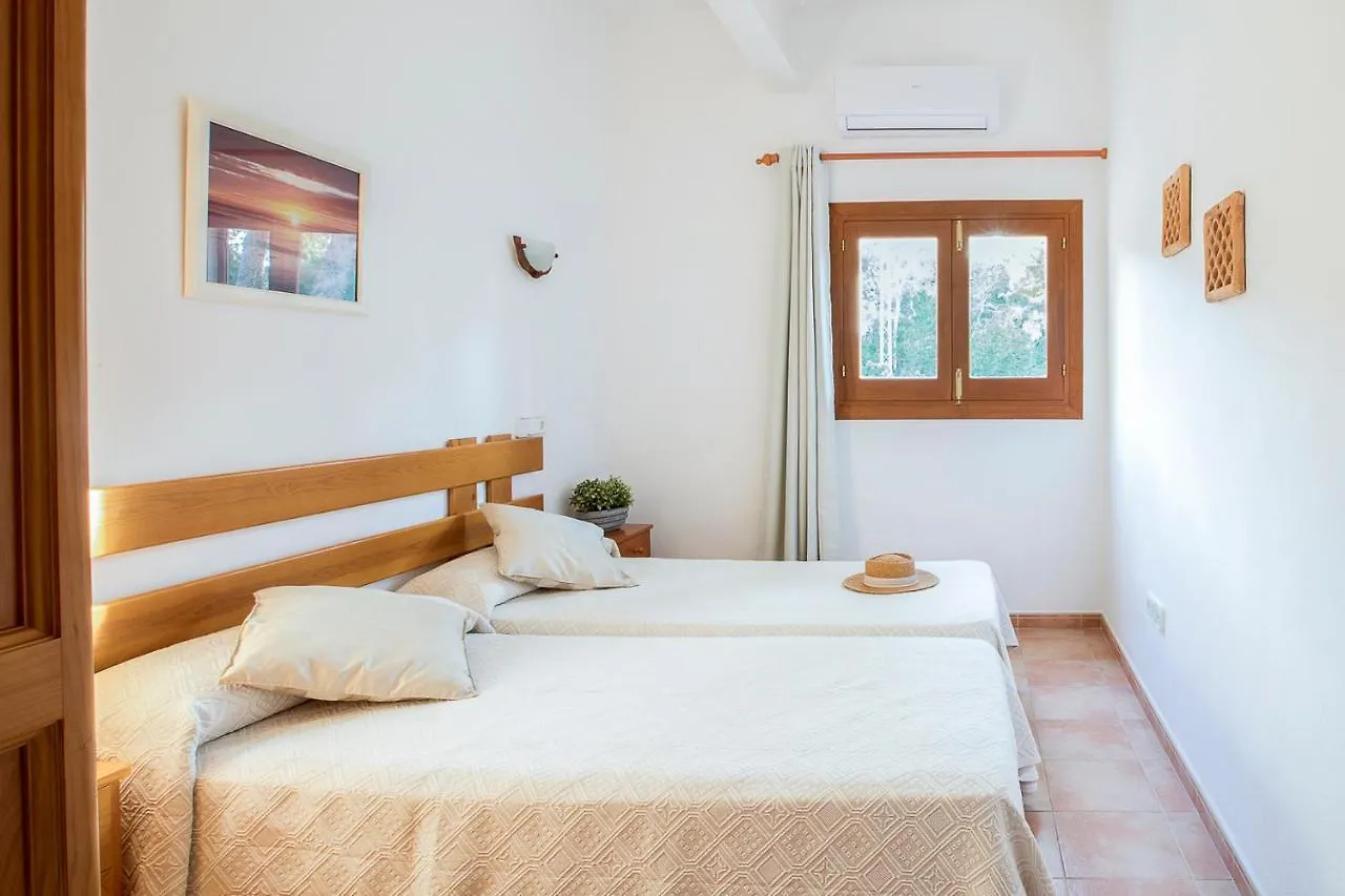 Apartamentos Molina 9-10-11 Es Calo  0*, Es Calo (Formentera) Spain